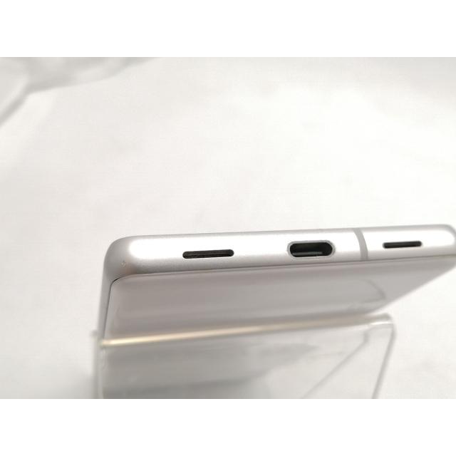 中古】Google docomo 【SIMフリー】 Pixel 7a スノー 8GB 128GB G82U8