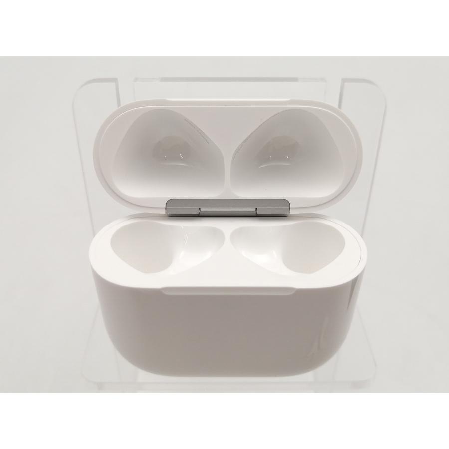 中古】Apple AirPods 4 アクティブノイズキャンセリング搭載モデル