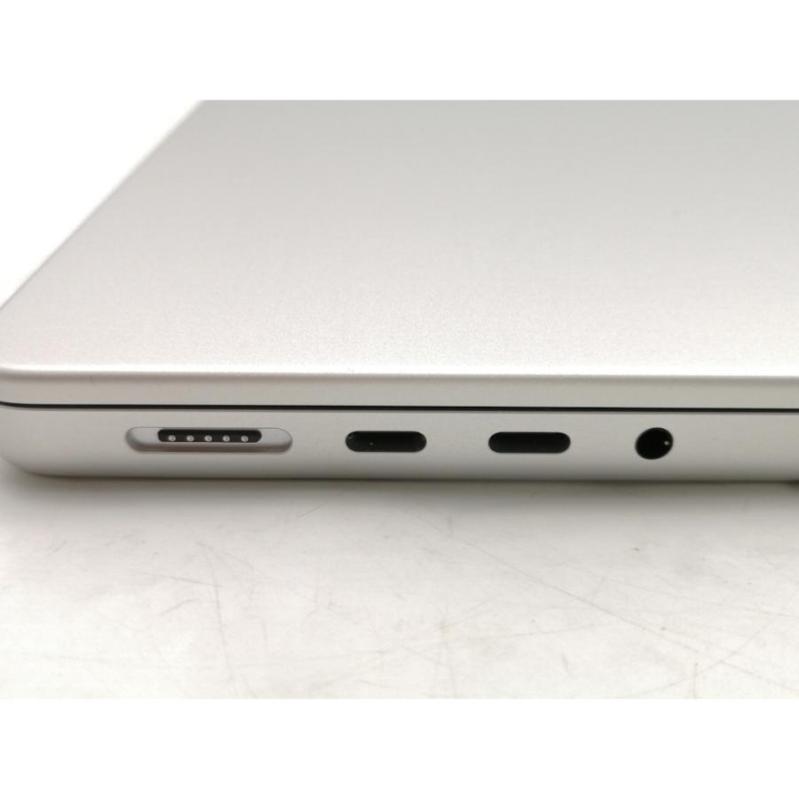 中古】Apple MacBook Pro 14インチ M5 Max(CPU:18C/GPU:32C) 36GB/2TB