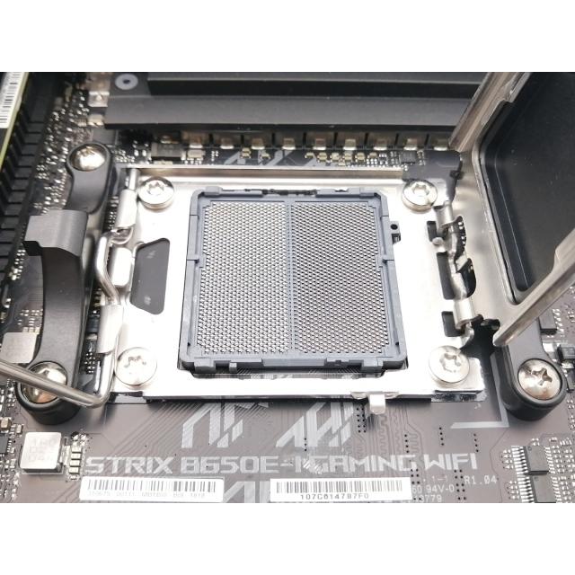 ASUS ROG Strix B650E-I Mini-ITX [中古] 中古】ASUS ROG STRIX B650E-I GAMING WIFI B650/AM5/Mini-ITX【EC