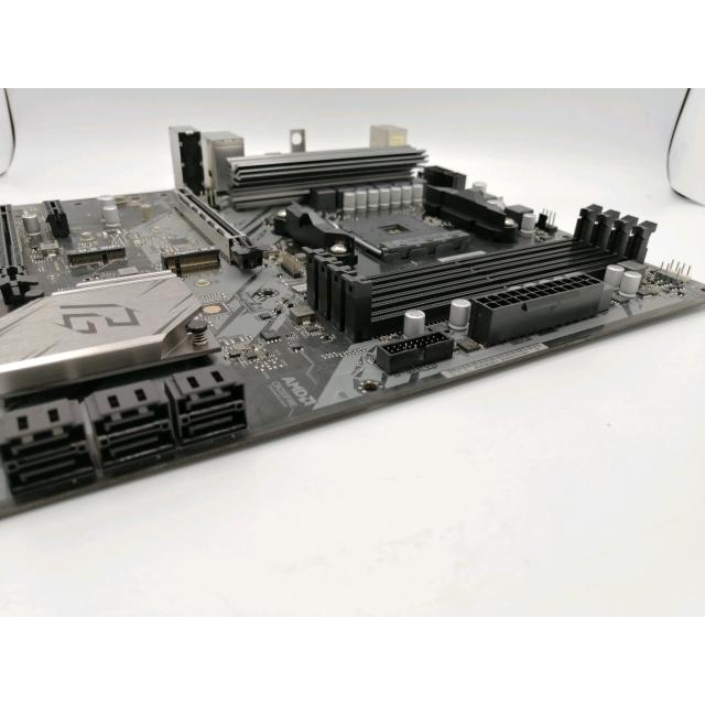 中古】ASRock B550 Phantom Gaming 4 B550/AM4/ATX【ECセンター】保証