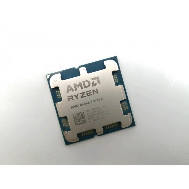 中古】AMD Ryzen 7 9700X (3.8GHz/TC:5.5GHz) BOX AM5/8C/16T/L3 32MB