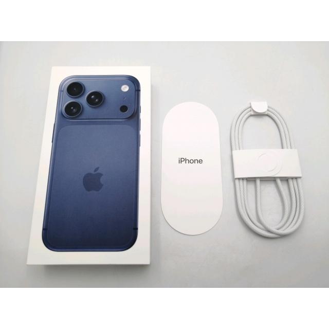 中古】Apple 国内版 【SIMフリー】 iPhone 17 Pro 256GB ディープ