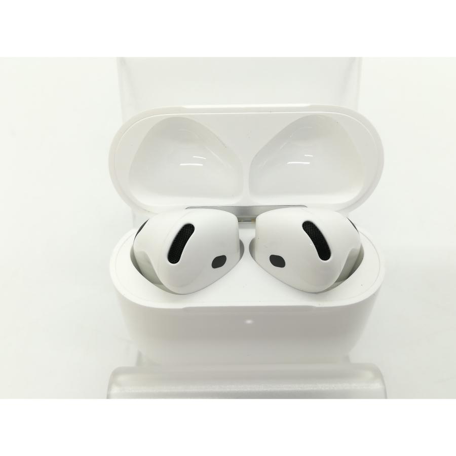 【中古】AirPods 4 アクティブノイズキャンセリング搭載モデル 中古】Apple AirPods 4 アクティブノイズキャンセリング搭載モデル