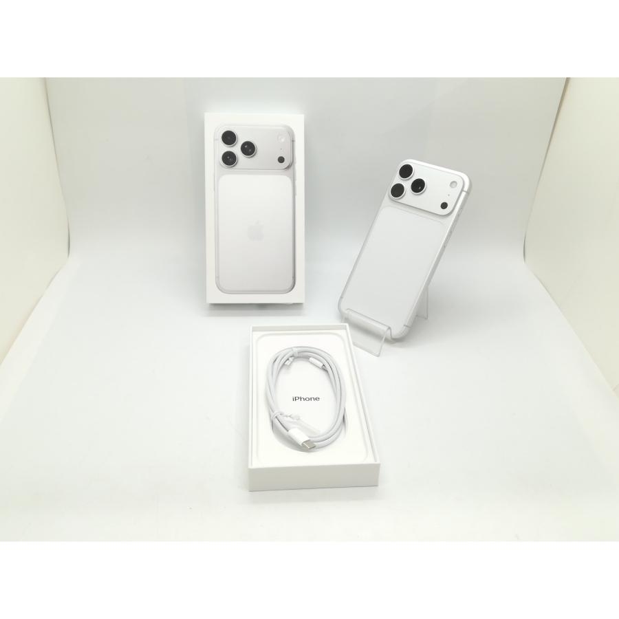 中古】Apple 国内版 【SIMフリー】 iPhone 17 Pro Max 512GB シルバー