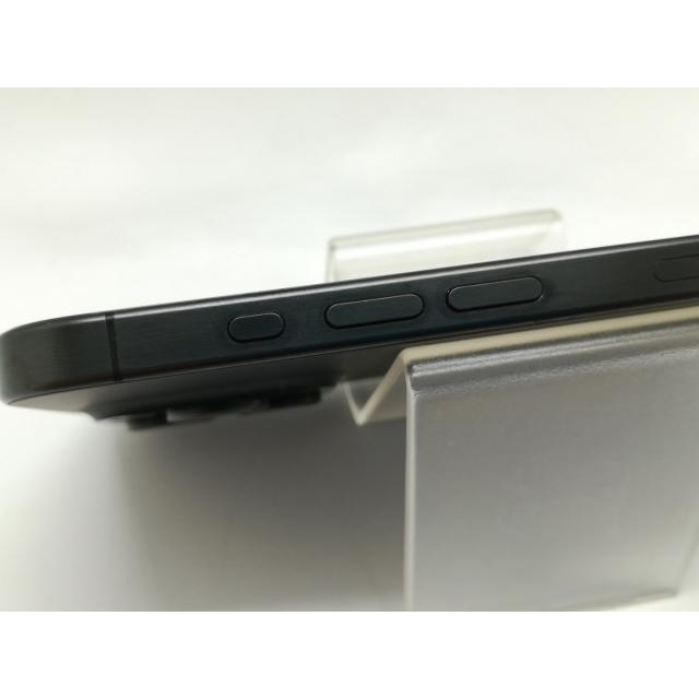 【中古】Apple 国内版 【SIMフリー】 iPhone 15 Pro 128GB ブラックチタニウム MTU73J/A【静岡】保証期間１ヶ月【ランクB】の画像