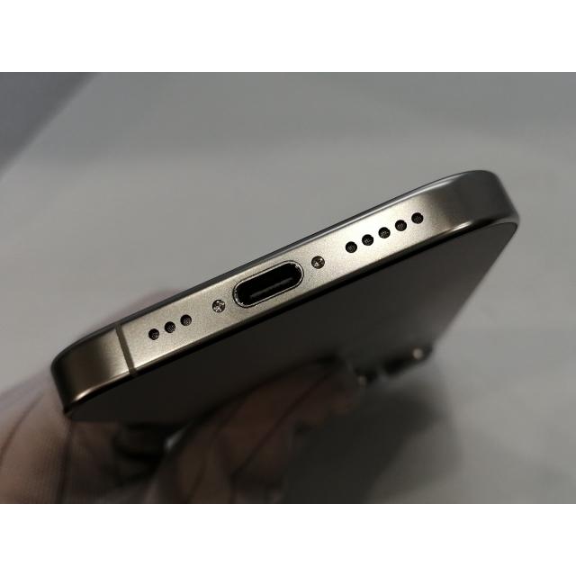 【中古】Apple docomo 【SIMフリー】 iPhone 16 Pro 256GB ホワイトチタニウム MYN13J/A【浜松駅前】保証期間１ヶ月【ランクC】の画像