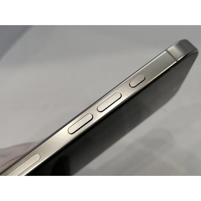 【中古】Apple docomo 【SIMフリー】 iPhone 16 Pro 256GB ホワイトチタニウム MYN13J/A【浜松駅前】保証期間１ヶ月【ランクC】の画像