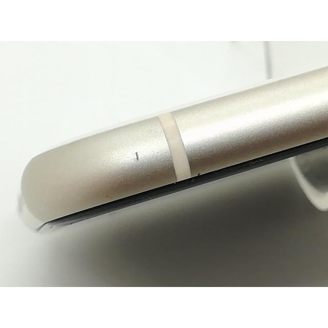 中古】Apple docomo 【SIMロック解除済み】 iPhone 11 64GB ホワイト