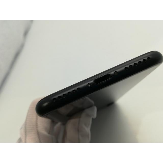 iPhone SE（第2世代） 【中古】Apple docomo 【SIMロック解除済み