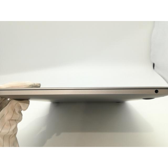 中古】Apple MacBook Pro 13インチ M2(CPU:8C/GPU:10C) 8GB/256GB