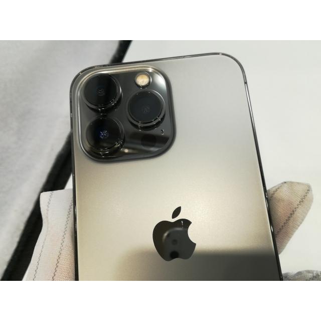 【中古】Apple 国内版 【SIMフリー】 iPhone 13 Pro 256GB グラファイト MLUN3J/A【浜松駅前】保証期間１ヶ月【ランクC】の画像