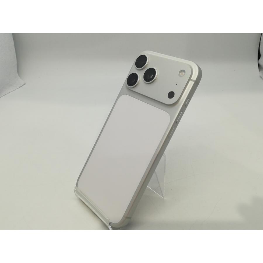 中古】Apple 国内版 【SIMフリー】 iPhone 17 Pro Max 256GB シルバー