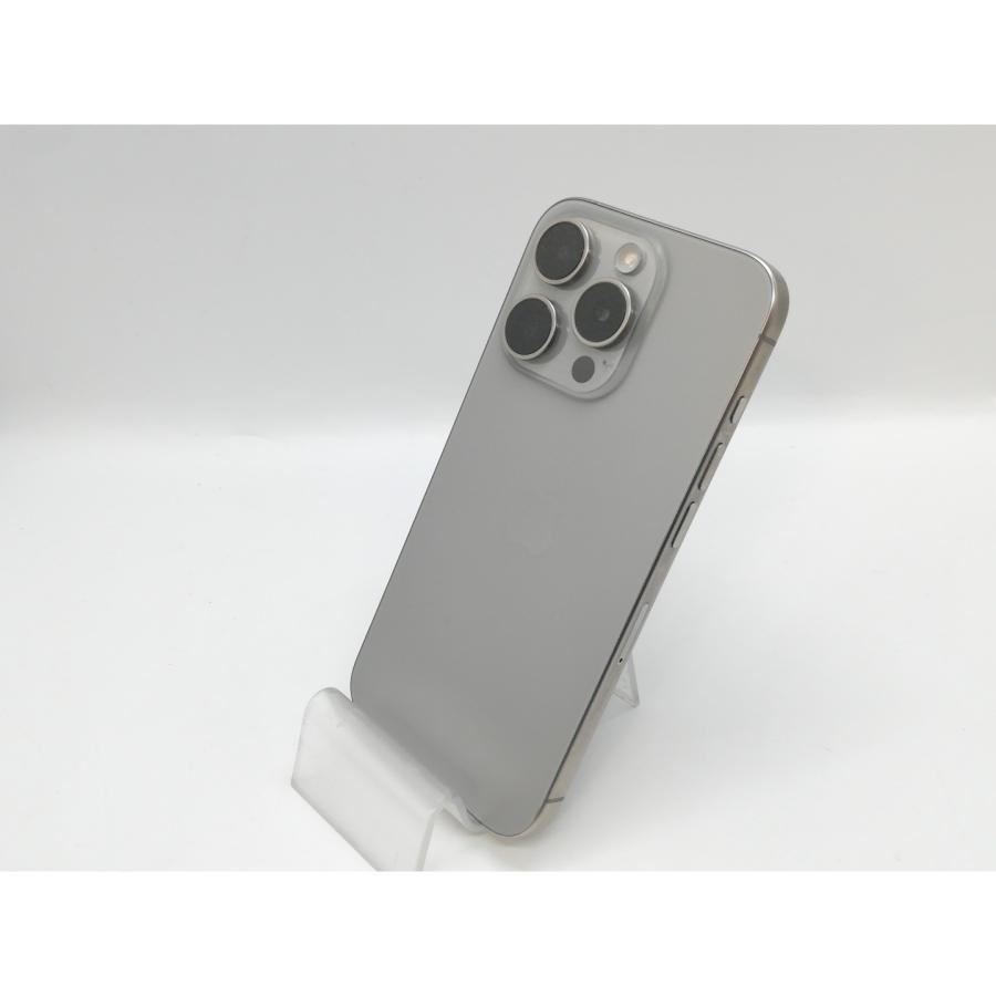 【中古】Apple docomo 【SIMフリー】 iPhone 15 Pro 256GB ナチュラルチタニウム MTUF3J/A【京都】保証期間１ヶ月【ランクC】の画像