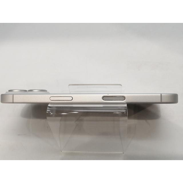 【中古】Apple docomo 【SIMフリー】 iPhone 16 128GB ホワイト MYDR3J/A【秋葉本店】保証期間１ヶ月【ランクB】の画像