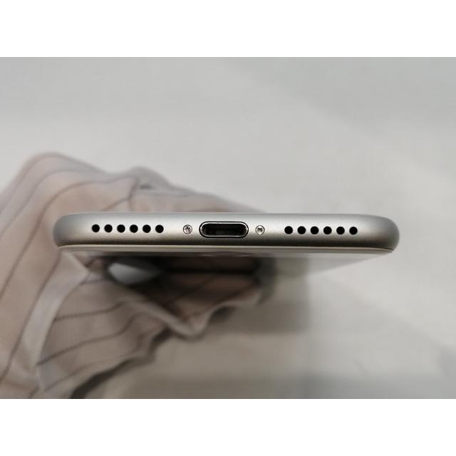 中古】Apple au 【SIMロック解除済み】 iPhone 8 64GB シルバー MQ792J
