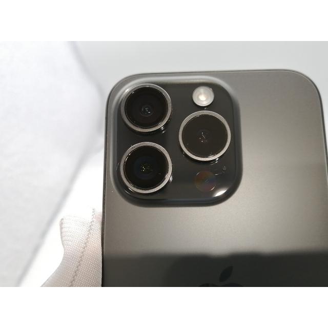 【中古】Apple 国内版 【SIMフリー】 iPhone 15 Pro 128GB ブラックチタニウム MTU73J/A【浜松駅前】保証期間１ヶ月【ランクB】の画像