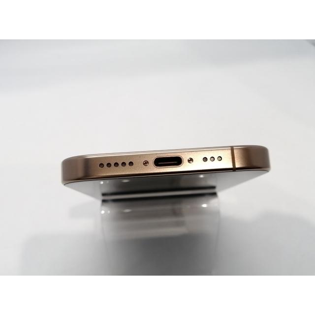 【中古】Apple SoftBank 【SIMフリー】 iPhone 16 Pro 128GB デザートチタニウム MYMX3J/A【広島本通】保証期間１ヶ月【ランクA】の画像