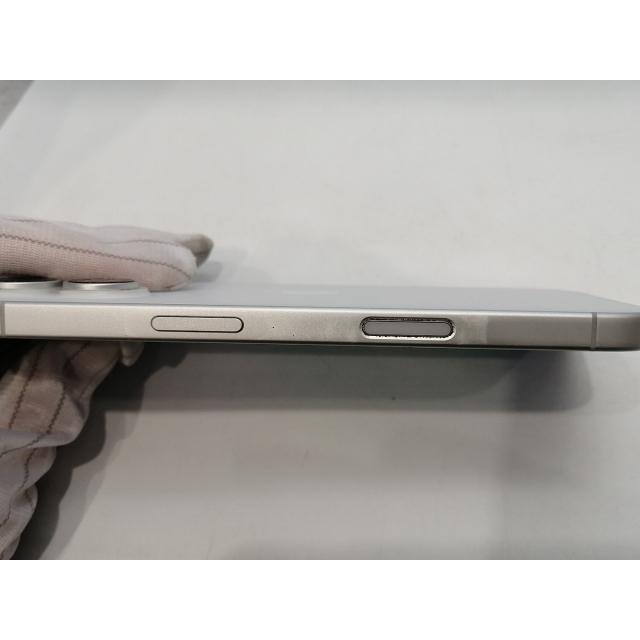 【中古】Apple au 【SIMフリー】 iPhone 16 128GB ホワイト MYDR3J/A【浜松駅前】保証期間１ヶ月【ランクC】の画像
