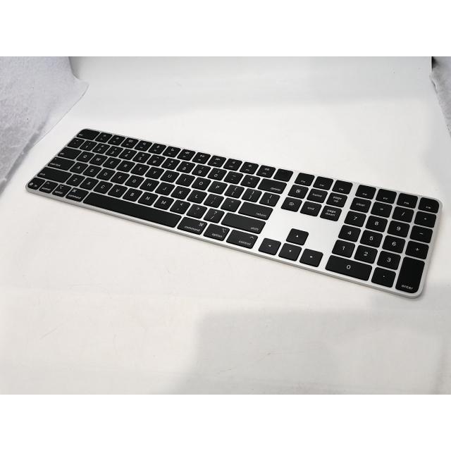 中古】Apple Magic Keyboard（2024/USB-C/テンキー付き/ブラックキー