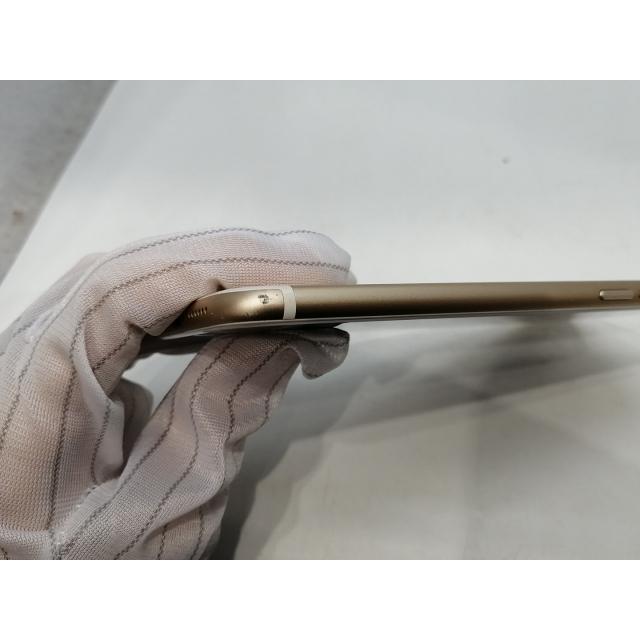 中古】Apple au 【SIMロック解除済み】 iPhone 7 128GB ゴールド