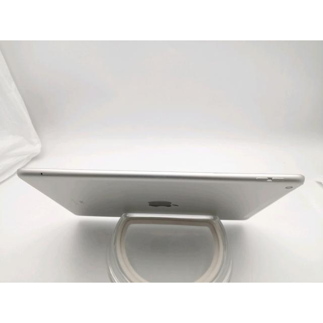 中古】Apple docomo 【SIMロック解除済み】 iPad（第7世代/2019） 32GB