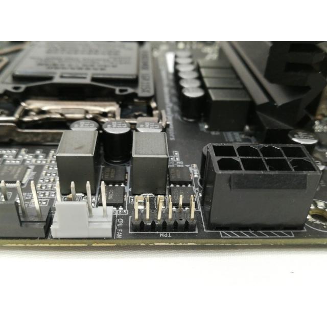 中古】GIGABYTE H370N WIFI H370/LGA1151/11ac/Mini-ITX【大阪本店