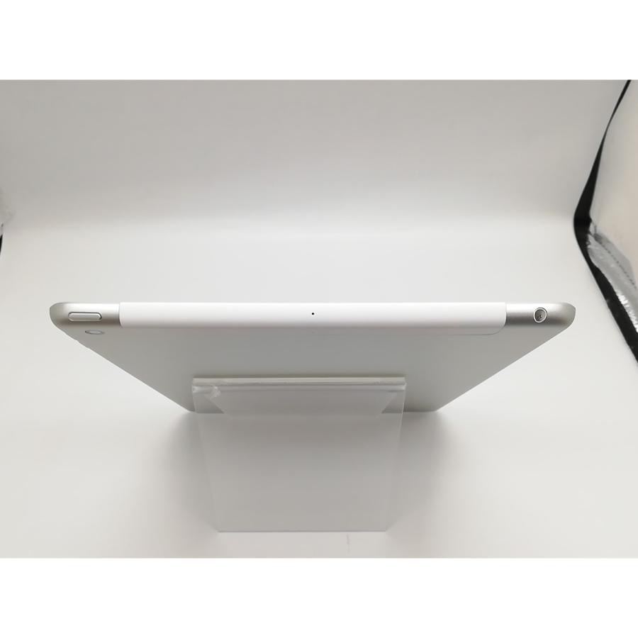 美品 SIMロック解除済 iPad 第8世代 32GB シルバー MYMJ2J/A (au 〇判定) 中古】Apple au 【SIMロック解除済み】 iPad（第8世代/2020） 32GB