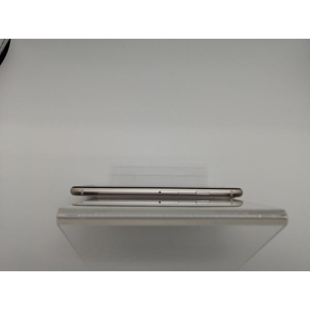 【中古】Apple 国内版 【SIMフリー】 iPhone SE（第3世代） 128GB スターライト MMYG3J/A【大阪本店】保証期間１ヶ月【ランクA】の画像