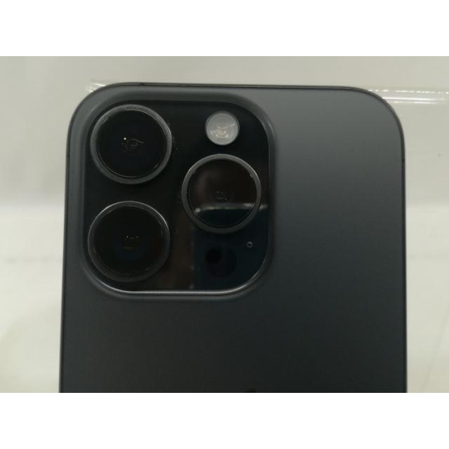 【中古】Apple SoftBank 【SIMフリー】 iPhone 15 Pro 256GB ブラックチタニウム MTUC3J/A【なんば】保証期間１ヶ月【ランクB】の画像