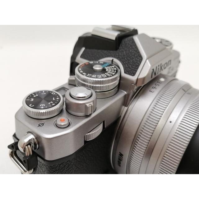 【中古】Nikon Nikon Z fc 16-50 VR レンズキット シルバー【新宿2】保証期間１ヶ月【ランクA】の画像