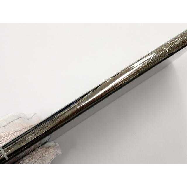 【中古】Apple docomo 【SIMロック解除済み】 iPhone 11 Pro Max 256GB シルバー MWHK2J/A【新宿2】保証期間１ヶ月【ランクB】の画像
