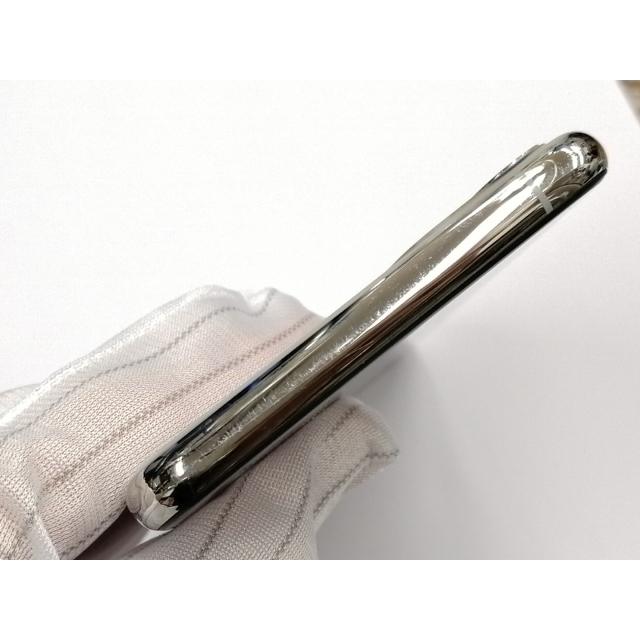 【中古】Apple docomo 【SIMロック解除済み】 iPhone 11 Pro Max 256GB シルバー MWHK2J/A【新宿2】保証期間１ヶ月【ランクB】の画像