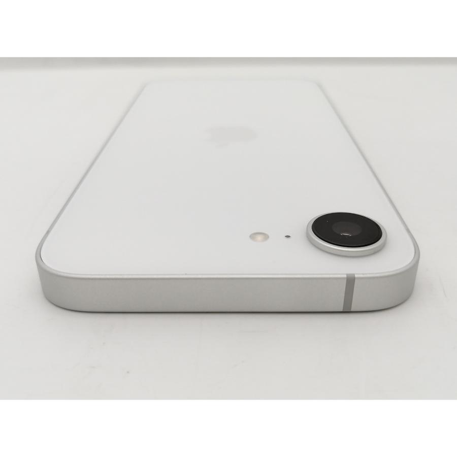 【中古】Apple 楽天モバイル 【SIMフリー】 iPhone 16e 128GB ホワイト MD1R4J/A【道玄坂】保証期間１ヶ月【ランクA】の画像