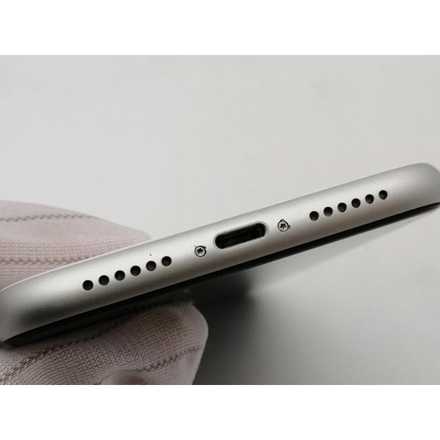 中古】Apple docomo 【SIMロック解除済み】 iPhone XR 128GB ホワイト