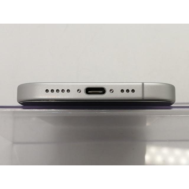 【中古】Apple docomo 【SIMフリー】 iPhone 17 256GB ホワイト MG684J/A【大宮東口】保証期間１ヶ月【ランクA】の画像
