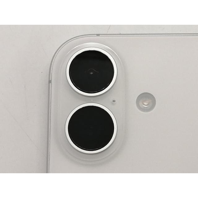 【中古】Apple docomo 【SIMフリー】 iPhone 17 256GB ホワイト MG684J/A【大宮東口】保証期間１ヶ月【ランクA】の画像