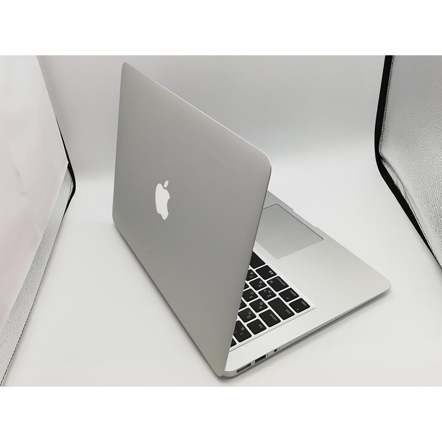 中古】Apple MacBook Air 11インチ Corei5:1.3GHz 128GB MD711J/A (Mid
