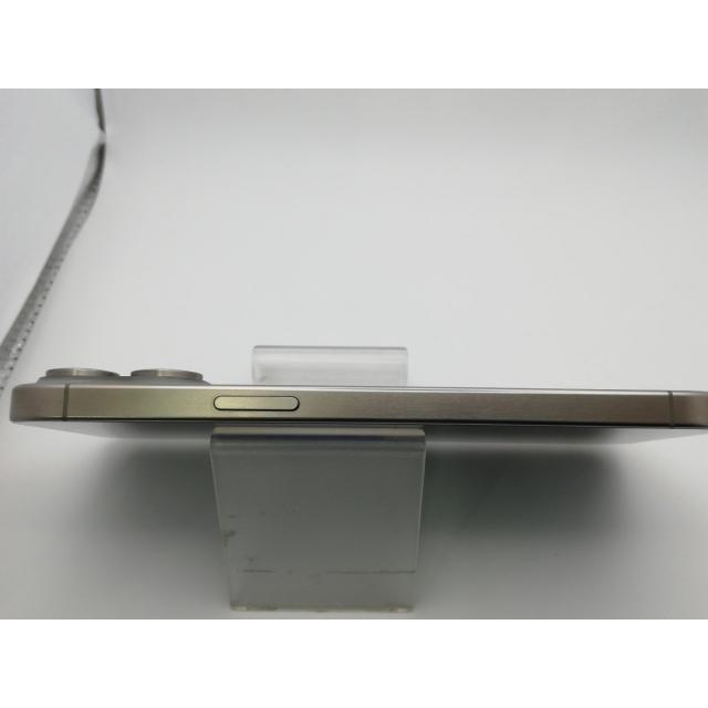 【中古】Apple 国内版 【SIMフリー】 iPhone 15 Pro Max 1TB ナチュラルチタニウム MU713J/A【新橋烏森通り】保証期間１ヶ月【ランクA】の画像