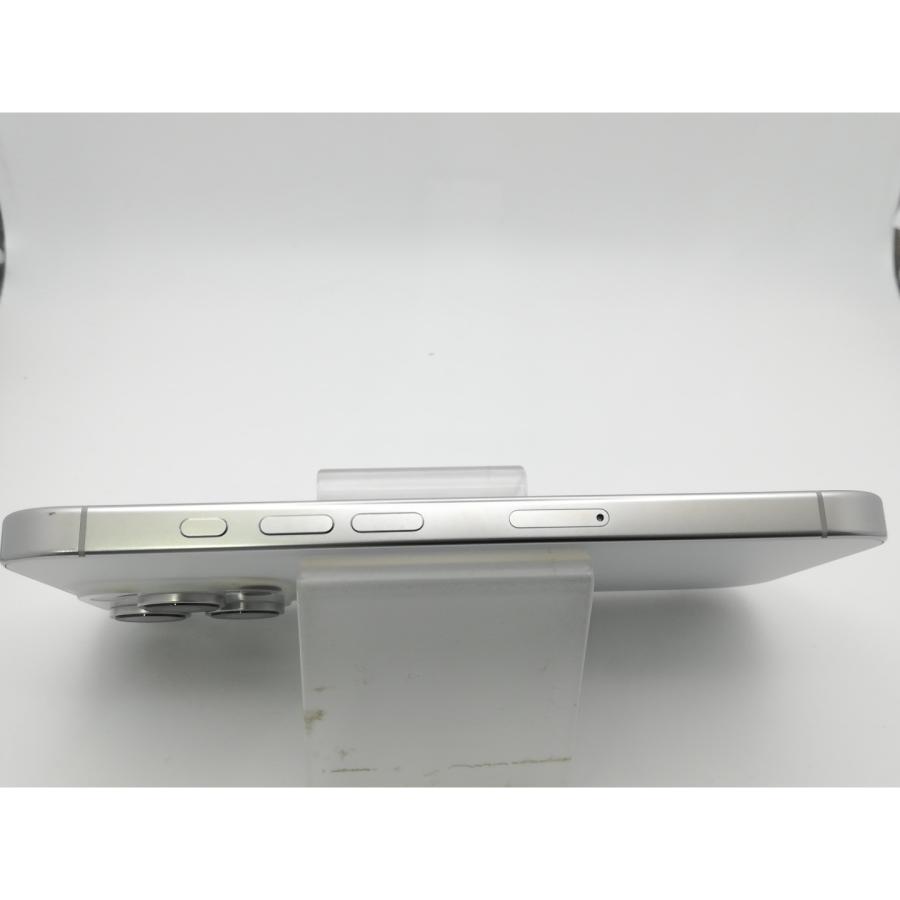 【中古】Apple 国内版 【SIMフリー】 iPhone 16 Pro 512GB ホワイトチタニウム MYN53J/A【新橋烏森通り】保証期間１ヶ月【ランクB】の画像