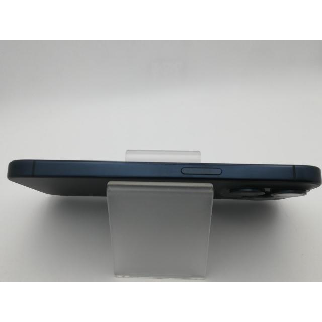 【中古】Apple SoftBank 【SIMフリー】 iPhone 15 Pro 256GB ブルーチタニウム MTUG3J/A【新橋烏森通り】保証期間１ヶ月【ランクB】の画像