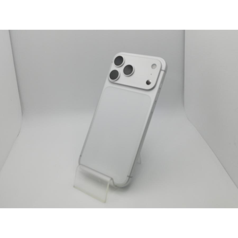 中古】Apple 国内版 【SIMフリー】 iPhone 17 Pro Max 256GB シルバー