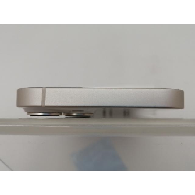 【中古】Apple au 【SIMフリー】 iPhone 14 512GB スターライト MPX23J/A【大阪堂島】保証期間１ヶ月【ランクB】の画像