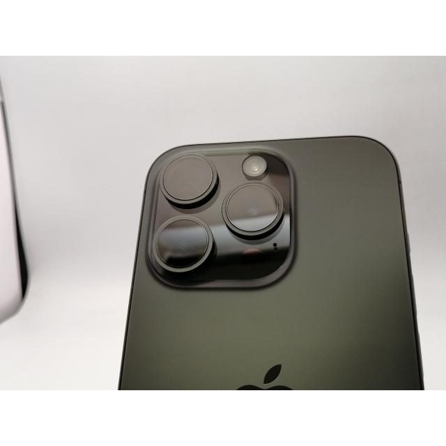【中古美品】Apple iPhone 15Pro 128GB ブラックチタニウム iPhone 15 Pro 128GB ブラックチタニウム SIMフリー｜iPhoneの中古は
