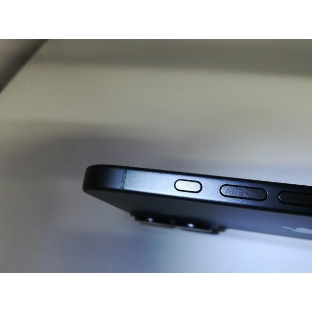 【中古】Apple 国内版 【SIMフリー】 iPhone 16 128GB ブラック MYDQ3J/A【新橋】保証期間１ヶ月【ランクB】の画像