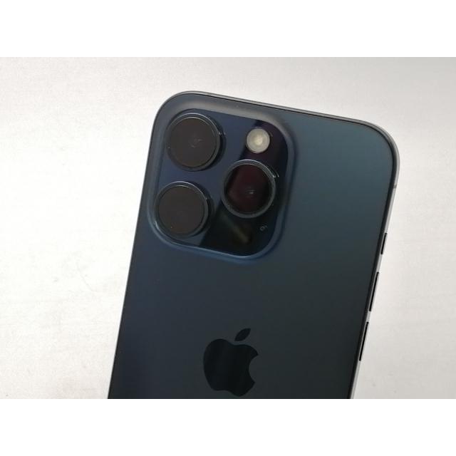 【中古】Apple docomo 【SIMフリー】 iPhone 15 Pro 256GB ブルーチタニウム MTUG3J/A【大阪堂島】保証期間１ヶ月【ランクC】の画像