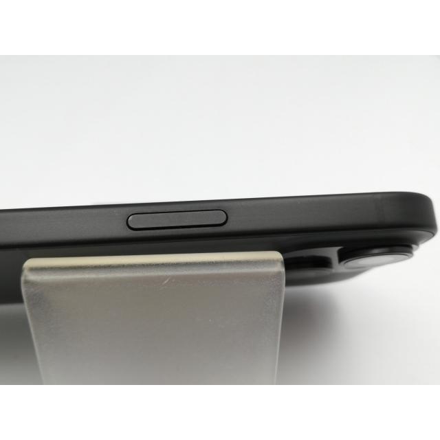 【中古】Apple 国内版 【SIMフリー】 iPhone 15 256GB ブラック MTMN3J/A【大阪堂島】保証期間１ヶ月【ランクA】の画像