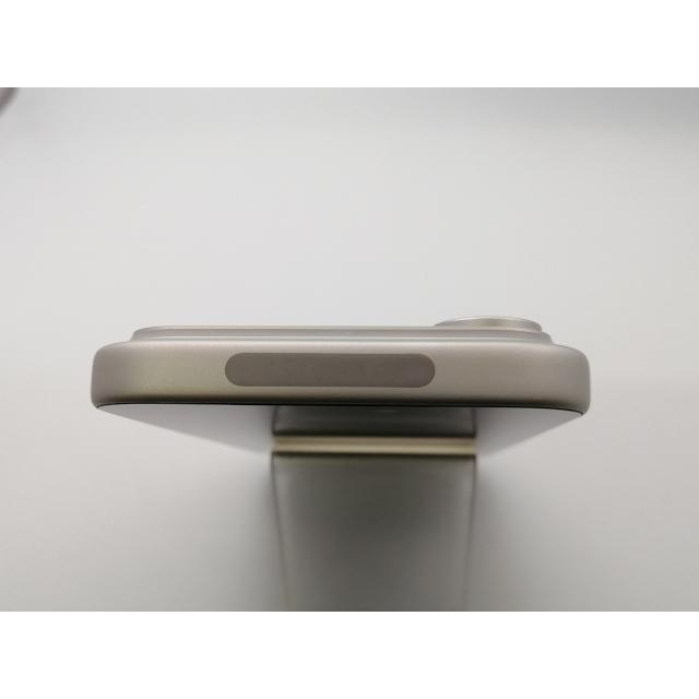 【中古】Apple au 【SIMフリー】 iPhone 17 Pro 256GB シルバー MG854J/A【大阪堂島】保証期間１ヶ月【ランクA】の画像