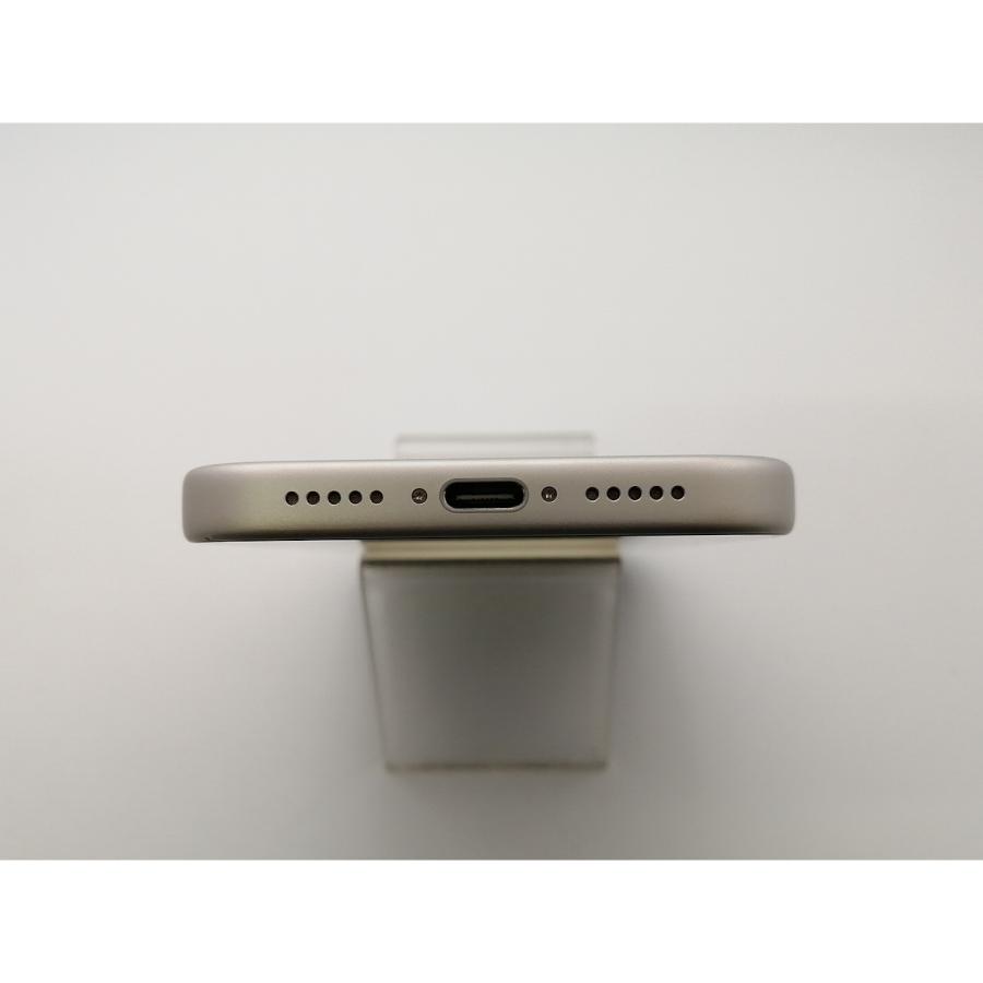 【中古】Apple au 【SIMフリー】 iPhone 17 Pro 256GB シルバー MG854J/A【大阪堂島】保証期間１ヶ月【ランクA】の画像