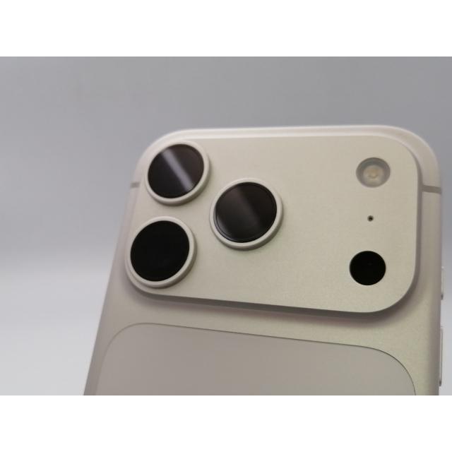 【中古】Apple au 【SIMフリー】 iPhone 17 Pro 256GB シルバー MG854J/A【大阪堂島】保証期間１ヶ月【ランクA】の画像